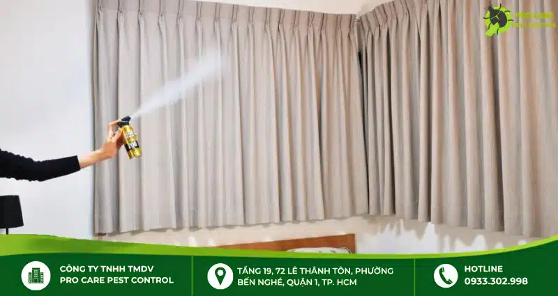 Cách xịt thuốc diệt muỗi trong nhà